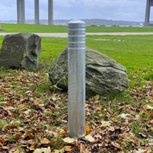 Pullert i stål med plads til reflekser