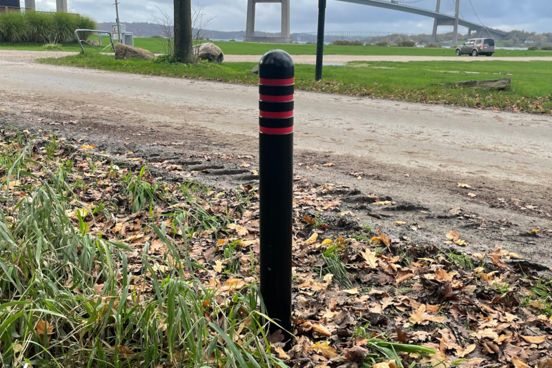 Pullert i sort med refleks