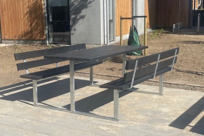 Bordbænkesæt sorte plastplanker