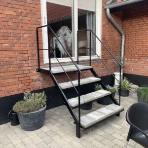 Trappe i stål - specialfremstillet