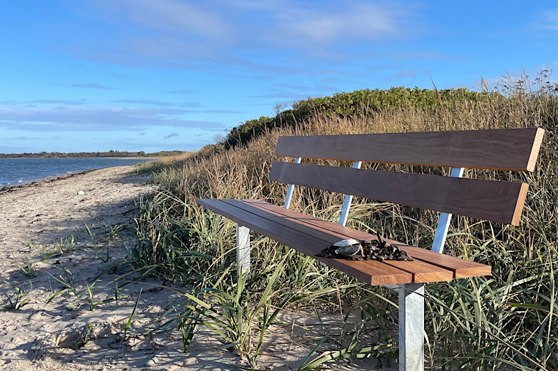 Bænk i stål og valgfri planker