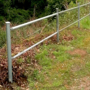 Hegn i varmgalvaniseret stål