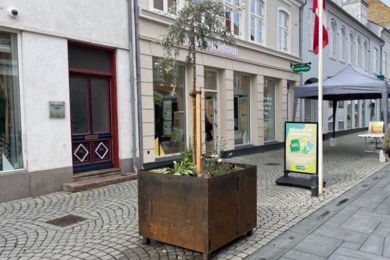 Plantekasse i corten