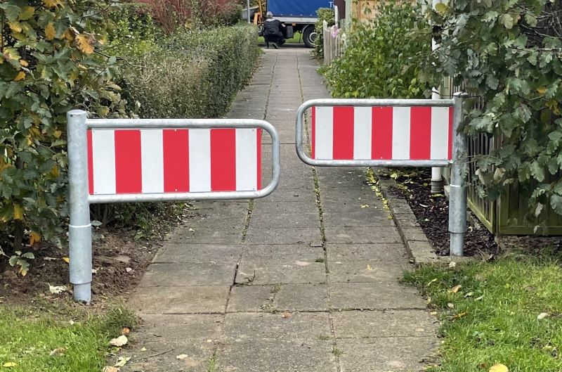 Selvlukkende svingbomme