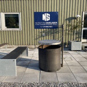 Bålsted - med svingbar rist og grydekrog